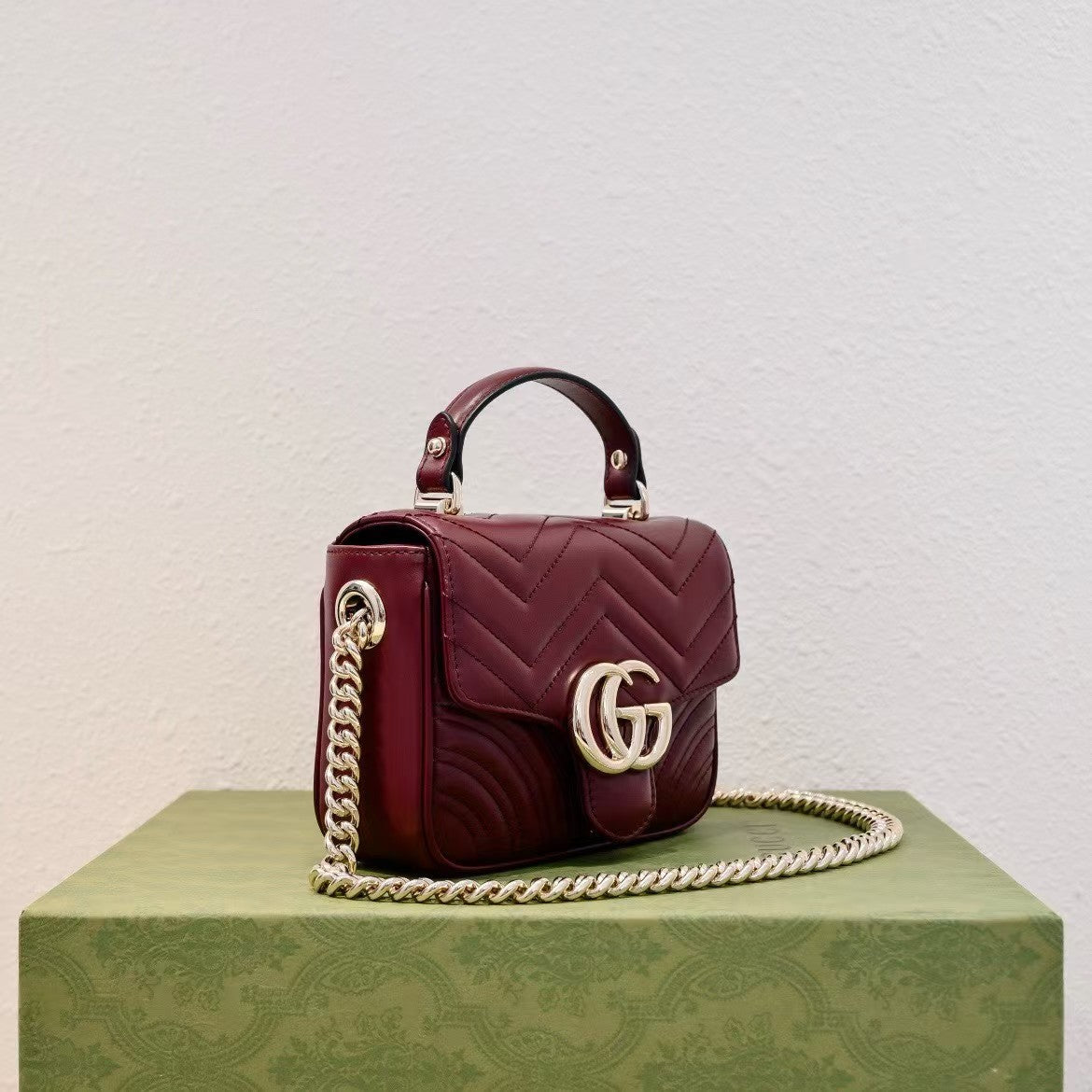 Gucci GG Marmont Mini Top Handle Bag – 811238