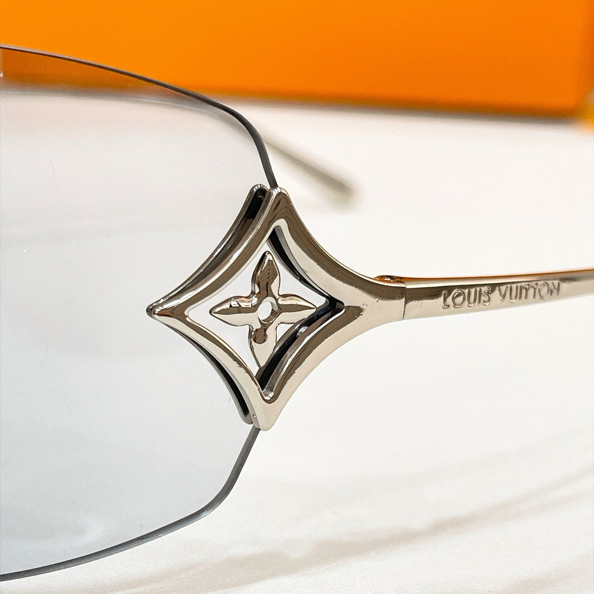 Louis Vuitton Sunglasses – Z3457U